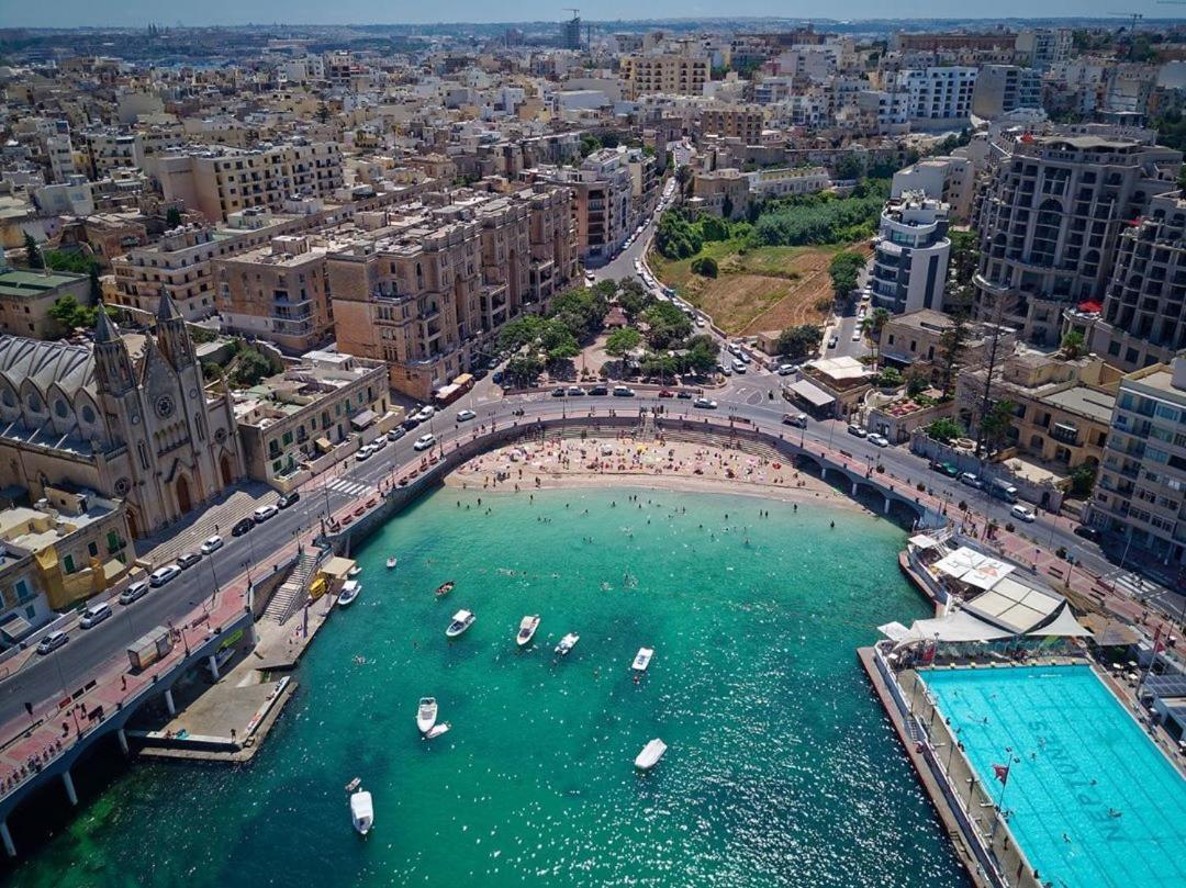 Brand New Appartement Of Two Bedrooms In Sliema Bagian luar foto