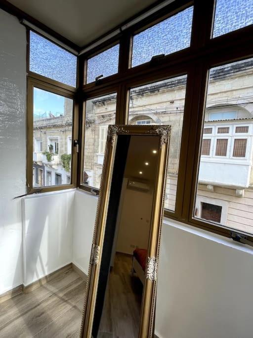 Brand New Appartement Of Two Bedrooms In Sliema Bagian luar foto