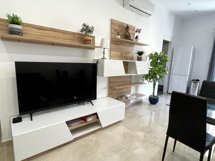 Brand New Appartement Of Two Bedrooms In Sliema Bagian luar foto
